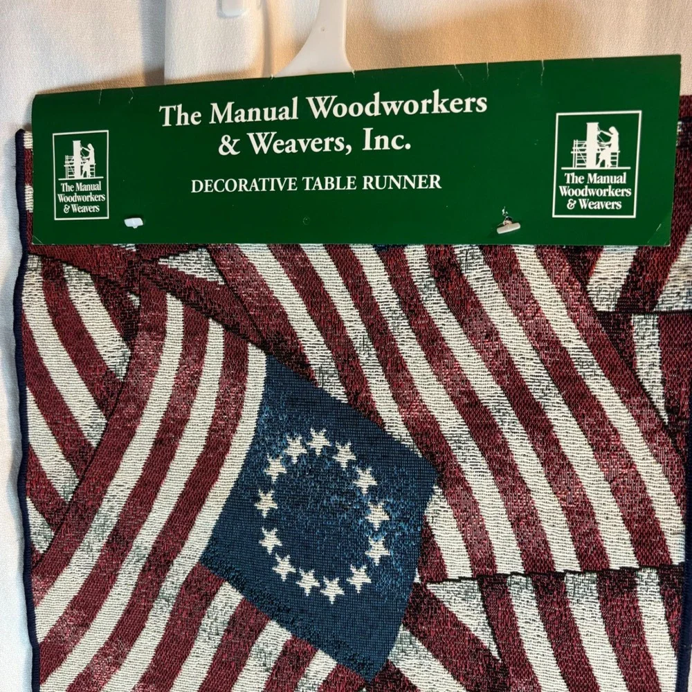 Manual Woodworkers Weavers Flags of Freedom Table Runner Placemats Americana NEW